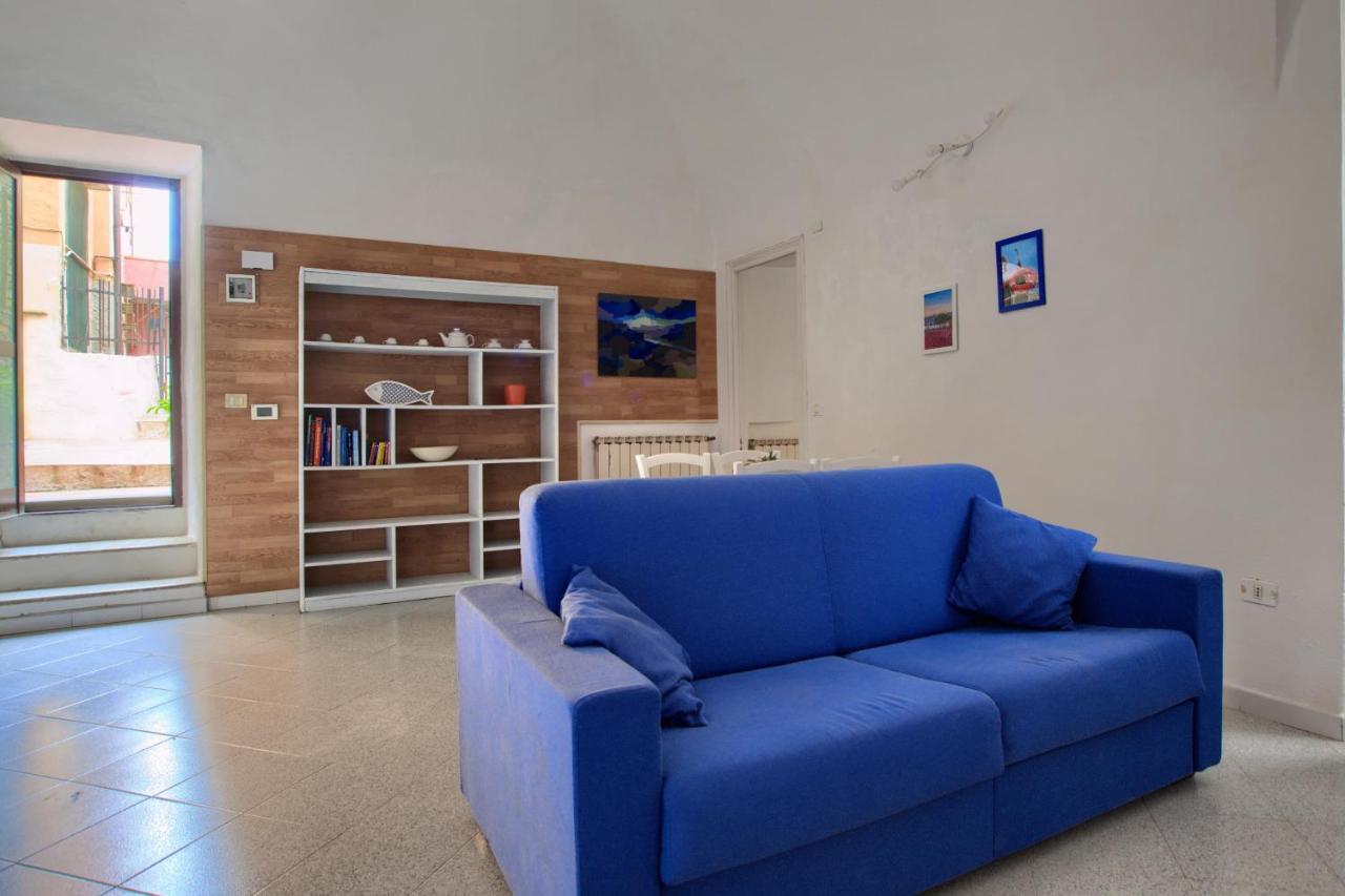 הוילה אימפריה Casa A 2 Passi Dal Mare Con Patio Privato מראה חיצוני תמונה