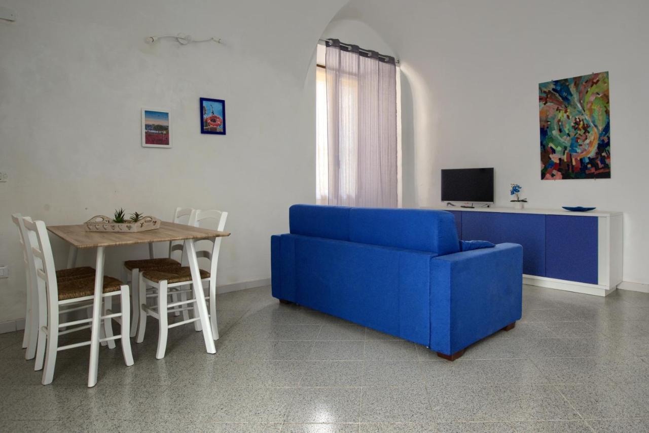 הוילה אימפריה Casa A 2 Passi Dal Mare Con Patio Privato מראה חיצוני תמונה