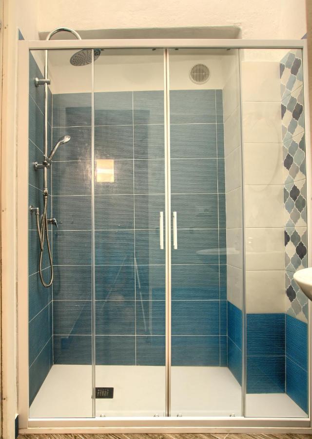 הוילה אימפריה Casa A 2 Passi Dal Mare Con Patio Privato מראה חיצוני תמונה