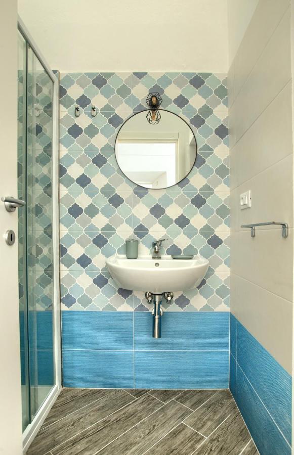 הוילה אימפריה Casa A 2 Passi Dal Mare Con Patio Privato מראה חיצוני תמונה