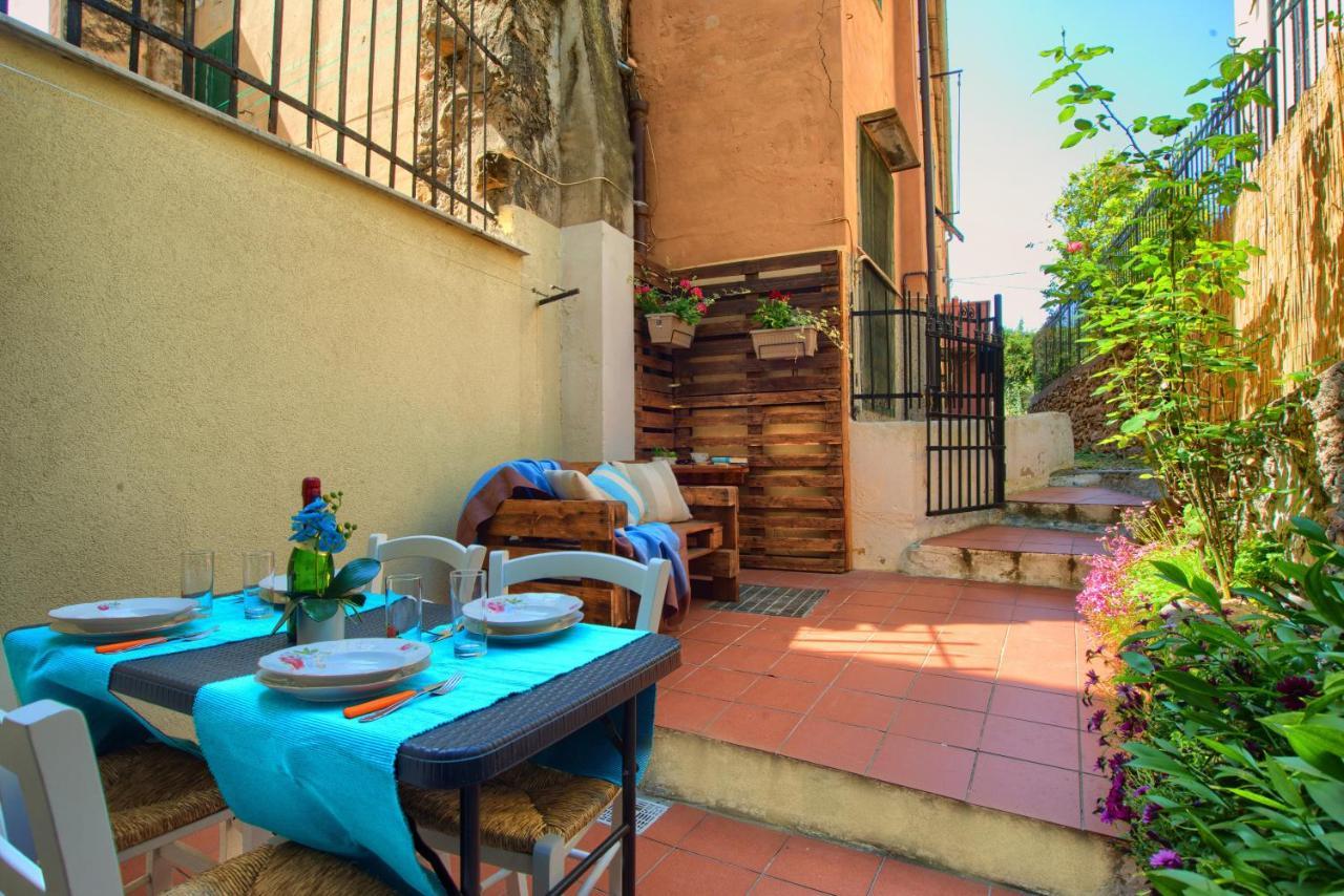 הוילה אימפריה Casa A 2 Passi Dal Mare Con Patio Privato מראה חיצוני תמונה